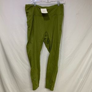 NWT Fabletics Trinity High Waisted Leggings - Army Green - Plus 1X - Pockets